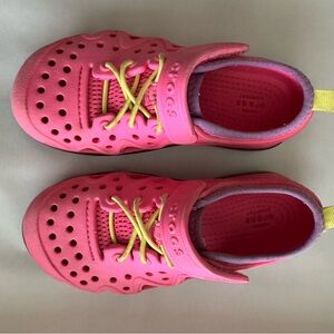 CROCS Kids Water Shoes in Pink with Yellow Laces